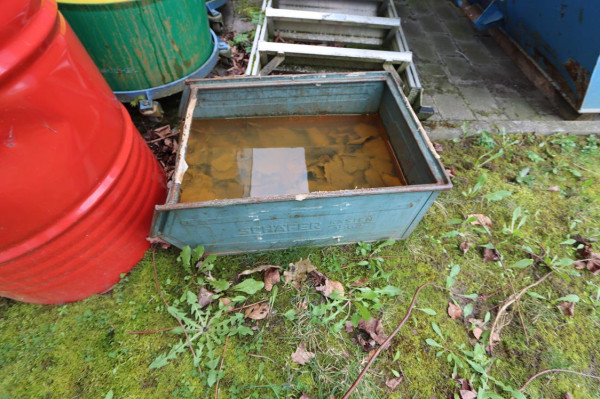1 Metalllagerkasten – kavel bij Schwarzfischer Auktionen, Frage