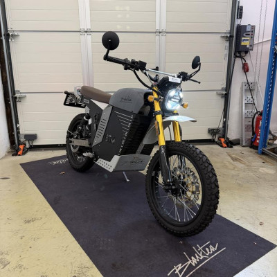 1 Elektromotorrad Black Tea – kavel bij Schwarzfischer Auktionen, Frage