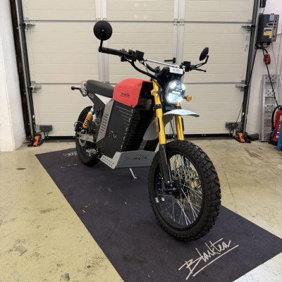 1 Elektromotorrad Black Tea – kavel bij Schwarzfischer Auktionen, Frage