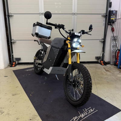 1 Elektromotorrad Black Tea – kavel bij Schwarzfischer Auktionen, Frage
